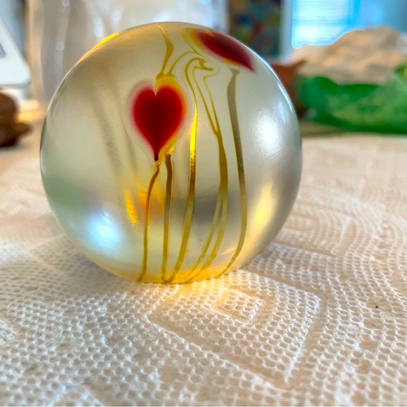 Correia Hand Blown Glass Paperweight featuring a string of Red Hearts with Gold - Picture 4 of 5